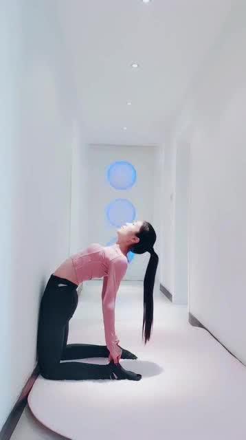 瑜伽后弯视频,解锁身体潜能，释放内在能量